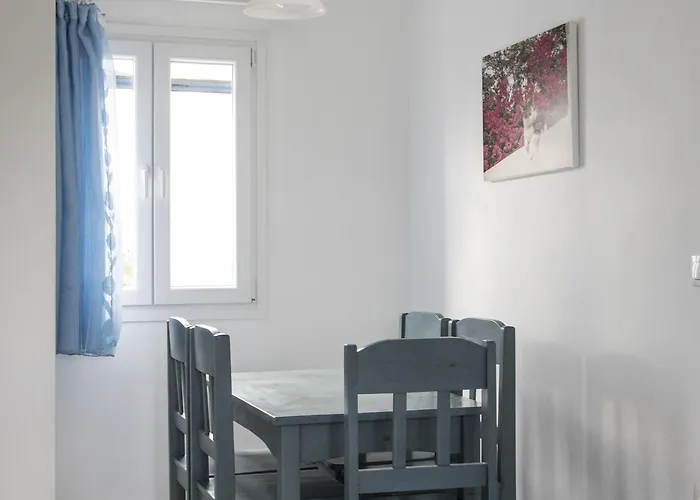 Ikaros Studios&apartments 4*