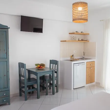 Ikaros & Aparthotel Naxos City