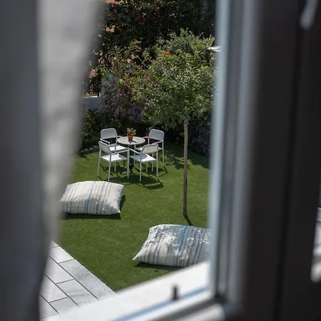 Ikaros & 4* Naxos City